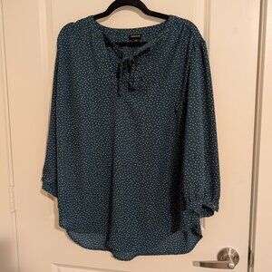 Torrid Size 2 Green w Gold Dots Chiffon Top Shirt Tie Neck